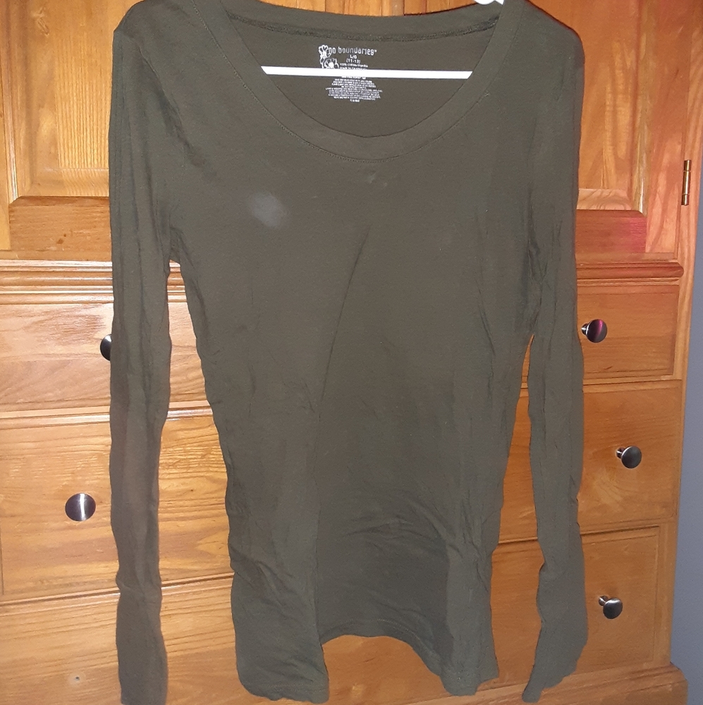 long sleeve t shirt size:L 11-13